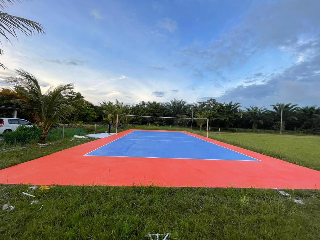 Menaik taraf padang bola tampar